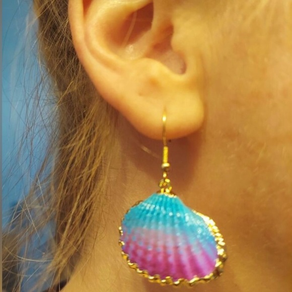 “Ombre Scallop Shell” Pink Blue Bivalve Clam Oyster Gold-Dipped Mermaid Earrings - Picture 8 of 16